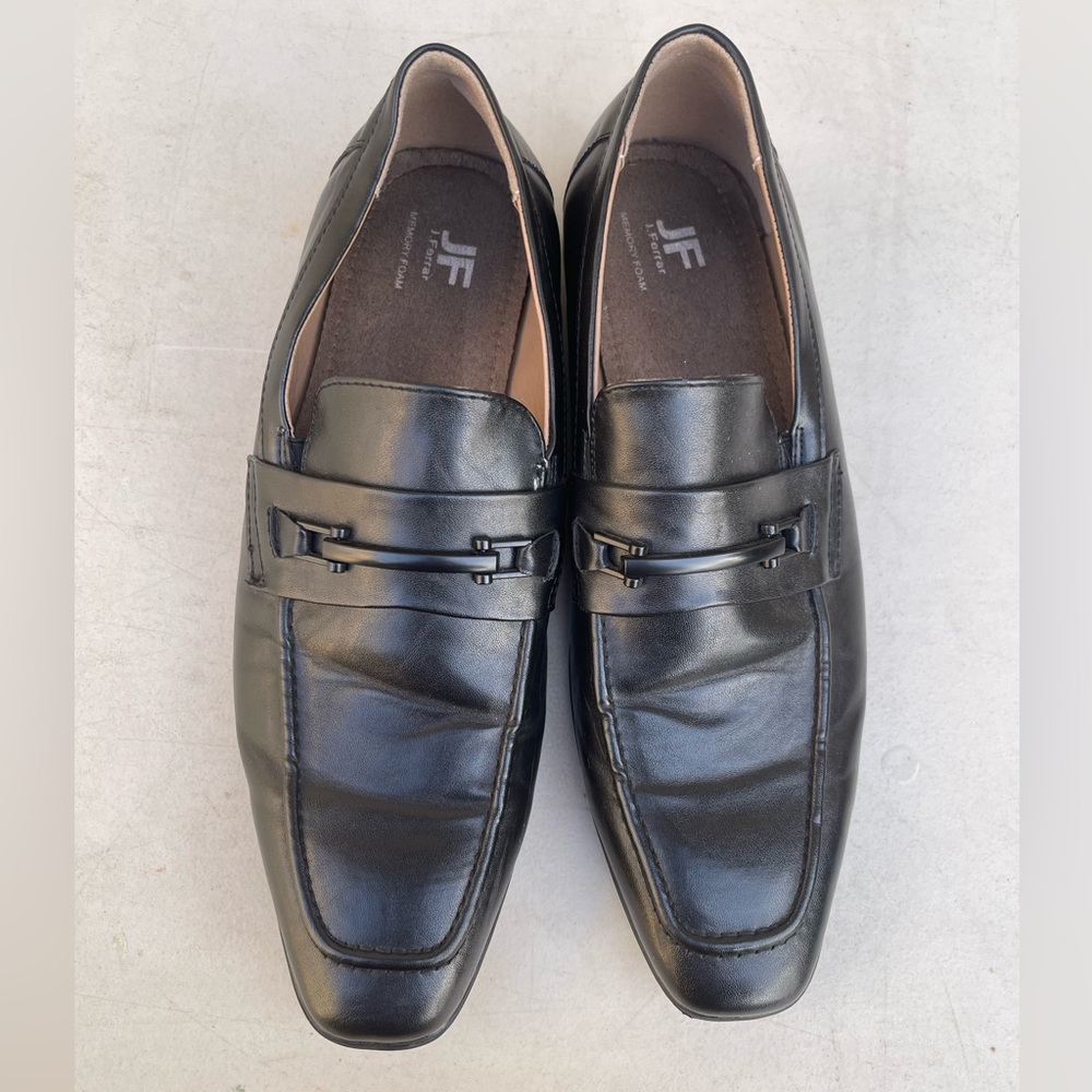 JF. Ferrar men’s black faux leather slip on dress shoe, size 10.5, loafer shoe